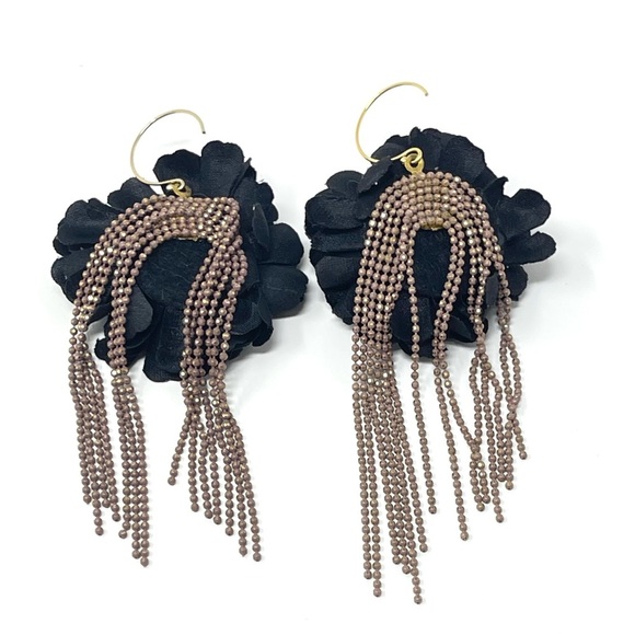 New Anthropologie Flower Chain Dangle Earrings - Picture 4 of 4